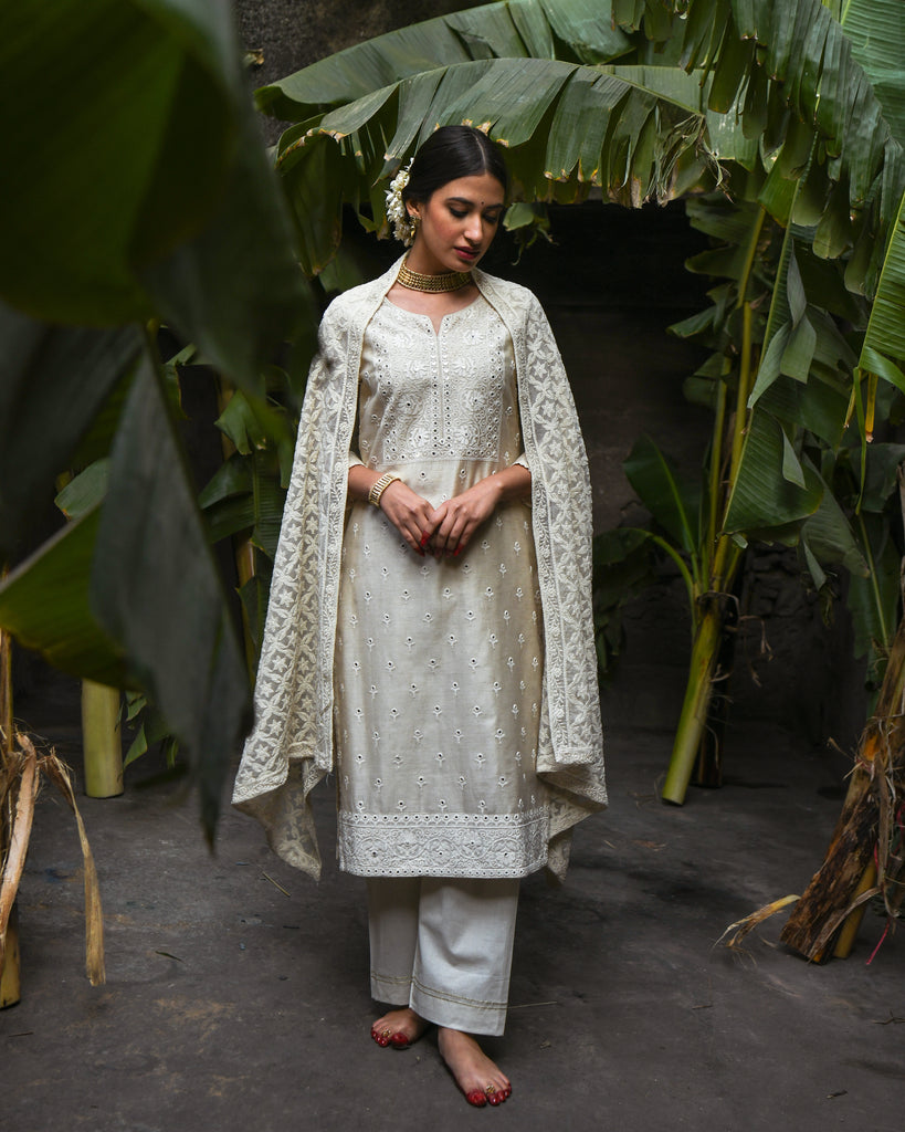 Shop Prisma's White Kurti Pants for a Stylish Look